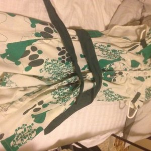 White and green tunic top is being swapped online for free