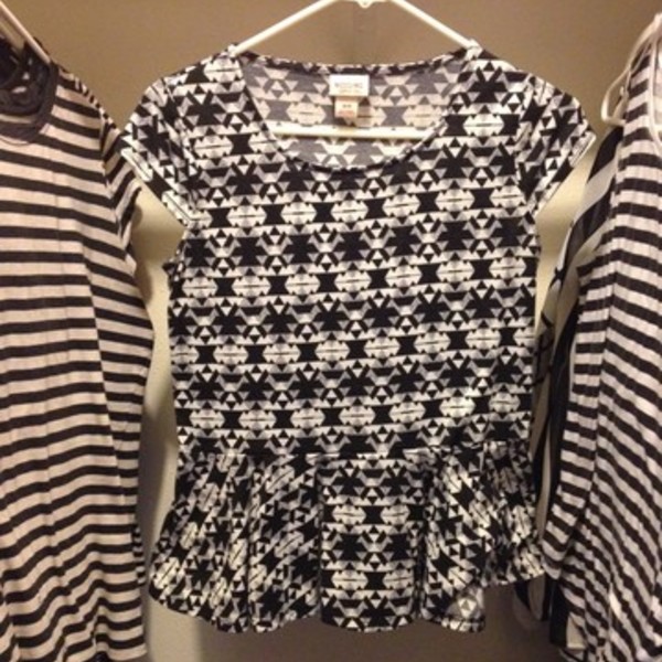 Black and white pattern peplum top is being swapped online for free