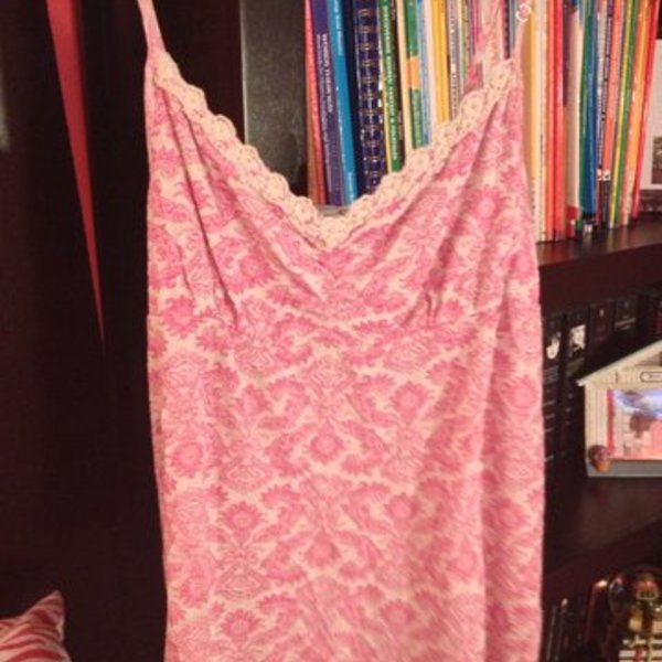 Delias Top is being swapped online for free