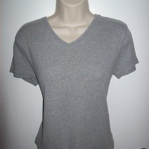 Banana republic top is being swapped online for free