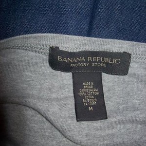 Banana republic top is being swapped online for free
