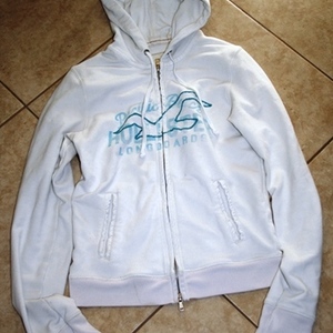 Hollister zip up hoodie S/M is being swapped online for free