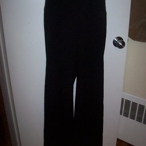 Black Dress Pants (8) haggar is being swapped online for free