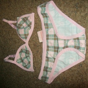 Pink Bikini Set is being swapped online for free