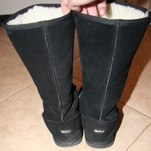 EMU boots 9M/W10 is being swapped online for free