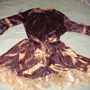 costume (pending) is being swapped online for free