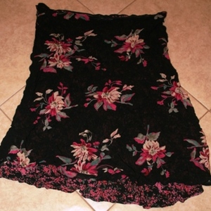 Floral skirt/dress? S is being swapped online for free