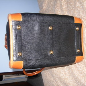 Dooney & Bourke handbag is being swapped online for free