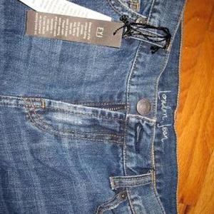 NWT Victoria's Secret London Jean Size 0 is being swapped online for free