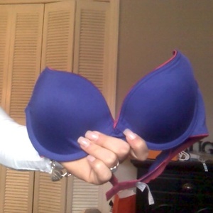 purple strapless bra 34b is being swapped online for free