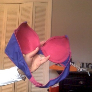 purple strapless bra 34b is being swapped online for free