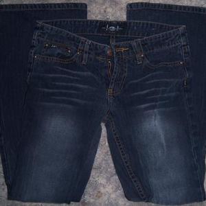 Size 5 Lei jeans is being swapped online for free
