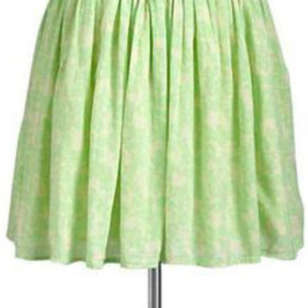 NWT Old Navy Green Floral Skirt Size 8 is being swapped online for free