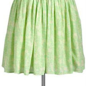 NWT Old Navy Green Floral Skirt Size 8 is being swapped online for free