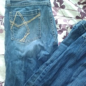 Volcom Jeans is being swapped online for free