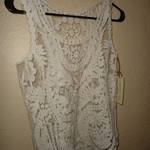 Paper+Tee tank size L is being swapped online for free