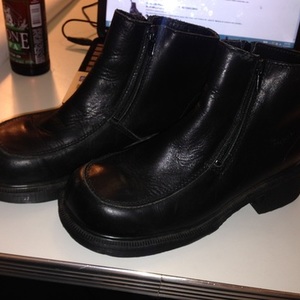 Excellent 90s Docs UK6 (8-8.5) is being swapped online for free