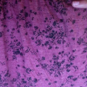 Crop Floral tank red/ black is being swapped online for free