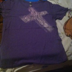 Purple Cross Shirt is being swapped online for free