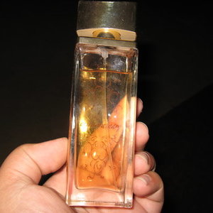 extraordinary perfume is being swapped online for free