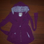 Small hooded zipper sweater is being swapped online for free