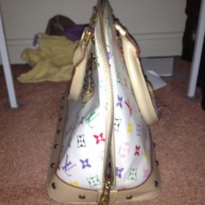 Authentic Louis Vuitton Alma is being swapped online for free