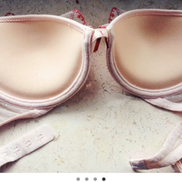 cute push-up bra A cup is being swapped online for free