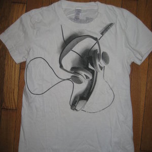 The Cardigans band tee S is being swapped online for free