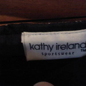 Kathy Ireland Mini Skirt is being swapped online for free