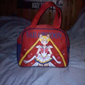 90's Sailor Moon purse is being swapped online for free
