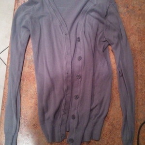 Grey cardigan is being swapped online for free