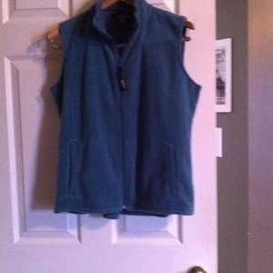 NWT Fleece Vest is being swapped online for free