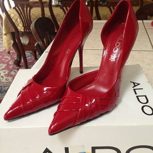 Aldo heels 39 (size 8) is being swapped online for free