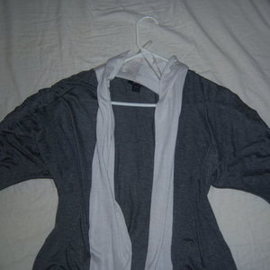 small medium sweater  is being swapped online for free