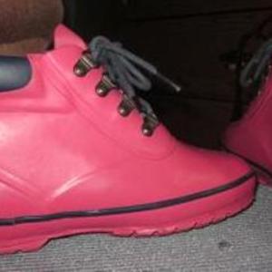 Pink Rain Booties is being swapped online for free