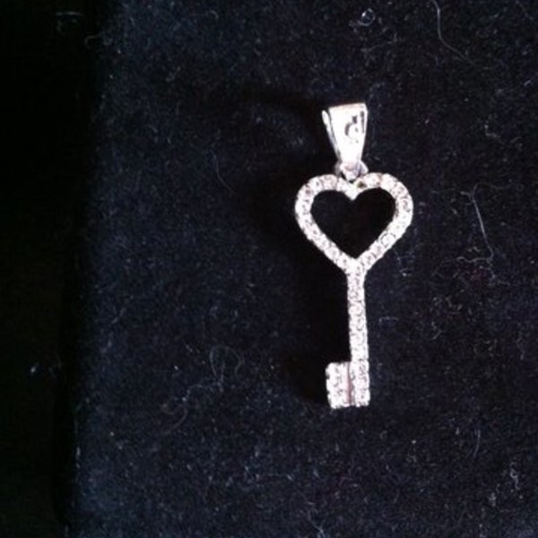 Set of Charms is being swapped online for free