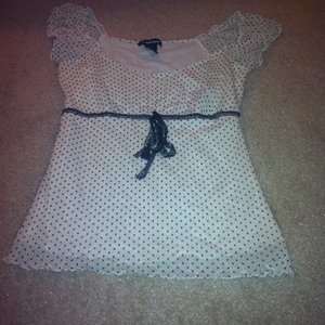 Polka dot top is being swapped online for free