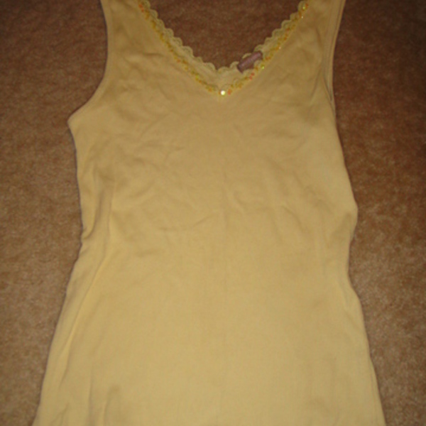 Forever 21 Lace trim tank s is being swapped online for free