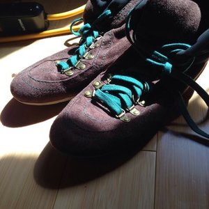 peter pan boots is being swapped online for free