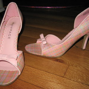 cute Rampage shoes 7.5 M is being swapped online for free