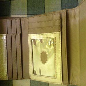 LC Wallet is being swapped online for free