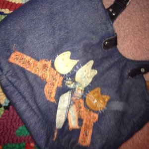 Cat purse is being swapped online for free