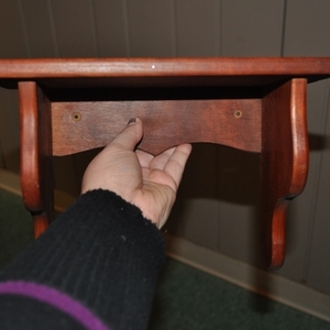 hanging shelf is being swapped online for free