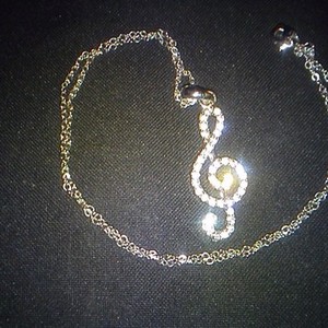 treble clef necklace is being swapped online for free