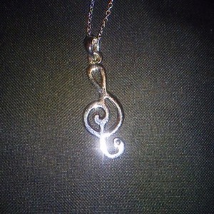 treble clef necklace is being swapped online for free