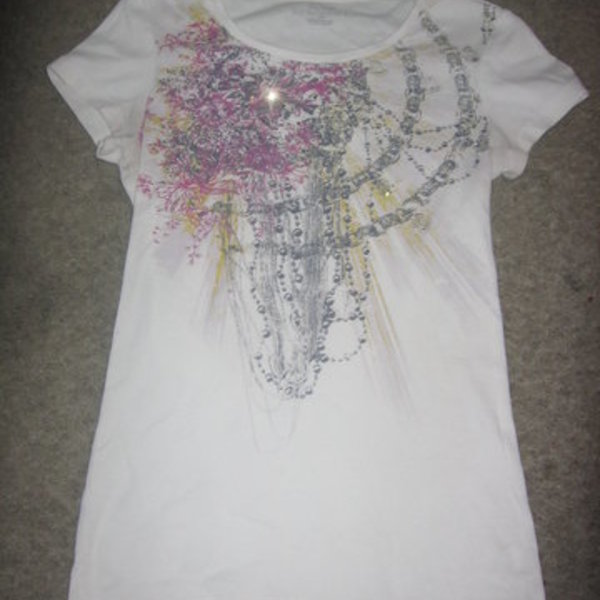 Daisy Fuentes Top Size Small is being swapped online for free