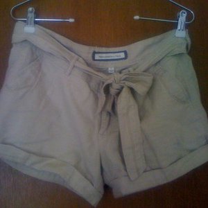 Abercrombie and Fitch Khaki Shorts is being swapped online for free
