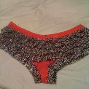 Panties is being swapped online for free