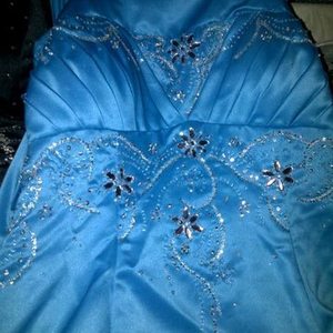 Prom dress BLUE  is being swapped online for free