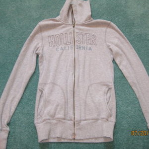 Hollister Jacket is being swapped online for free